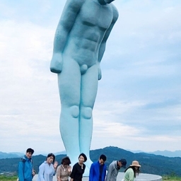 피드에 업로드 된 이미지