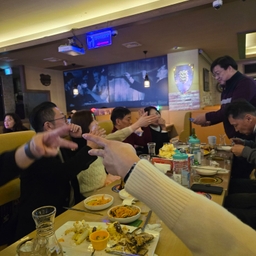 피드에 업로드 된 이미지