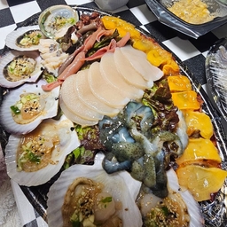 피드에 업로드 된 이미지