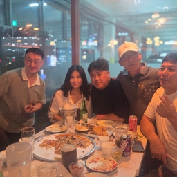 피드에 업로드 된 이미지