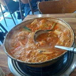 피드에 업로드 된 이미지