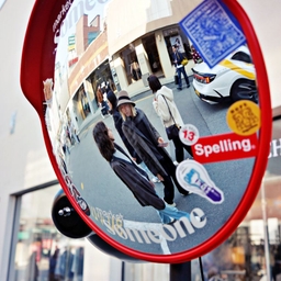 피드에 업로드 된 이미지