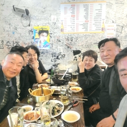 피드에 업로드 된 이미지