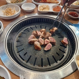 피드에 업로드 된 이미지