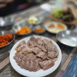 피드에 업로드 된 이미지