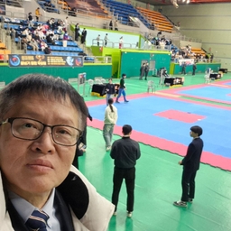 피드에 업로드 된 이미지