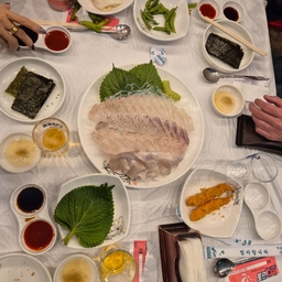 피드에 업로드 된 이미지