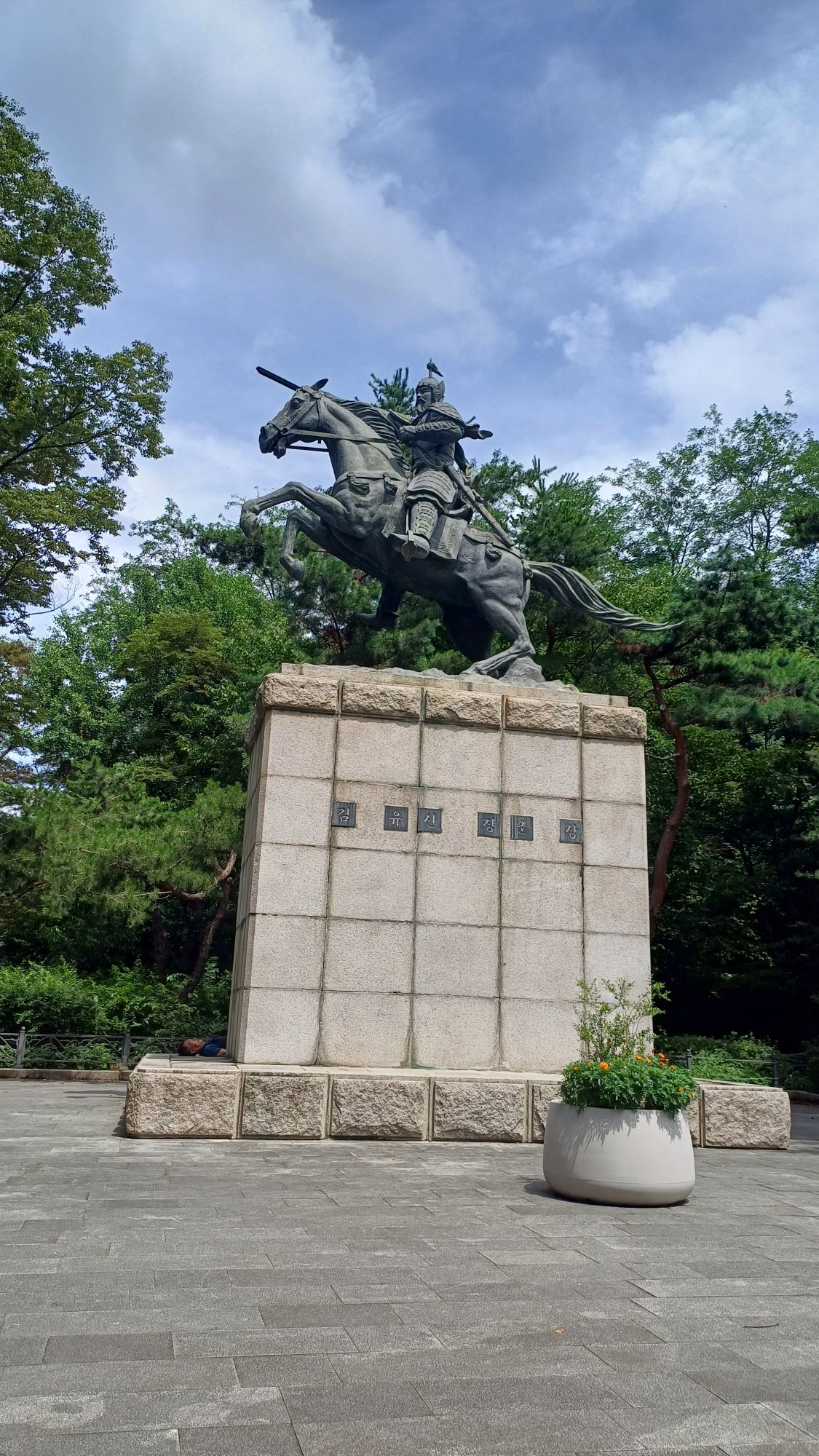 피드에 업로드 된 이미지
