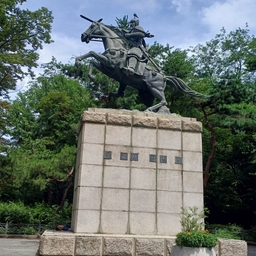 피드에 업로드 된 이미지