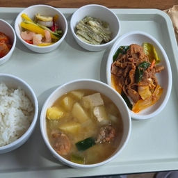 피드에 업로드 된 이미지