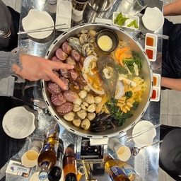 피드에 업로드 된 이미지