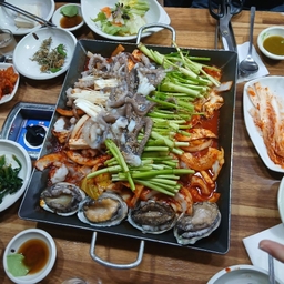 피드에 업로드 된 이미지