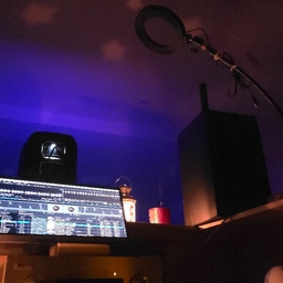 피드에 업로드 된 이미지