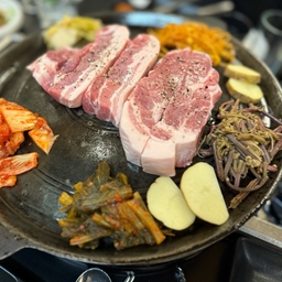 피드에 업로드 된 이미지