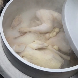 피드에 업로드 된 이미지
