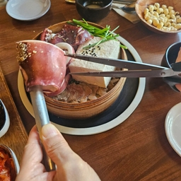 피드에 업로드 된 이미지