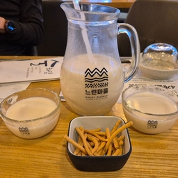 피드에 업로드 된 이미지