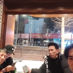 피드에 업로드 된 이미지