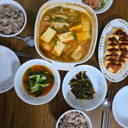 피드에 업로드 된 이미지