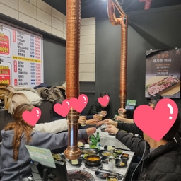 피드에 업로드 된 이미지