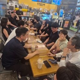 피드에 업로드 된 이미지