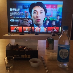 피드에 업로드 된 이미지