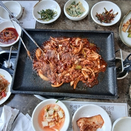 피드에 업로드 된 이미지