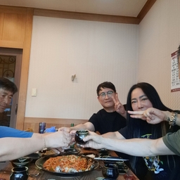 피드에 업로드 된 이미지