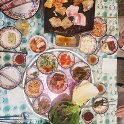 피드에 업로드 된 이미지