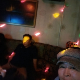 피드에 업로드 된 이미지