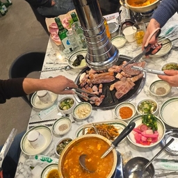 피드에 업로드 된 이미지