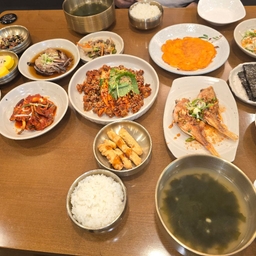 피드에 업로드 된 이미지