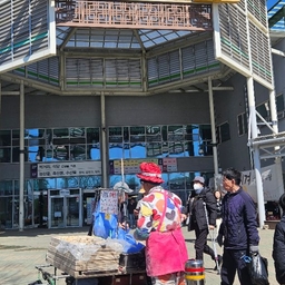 피드에 업로드 된 이미지