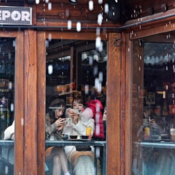 피드에 업로드 된 이미지