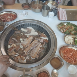피드에 업로드 된 이미지