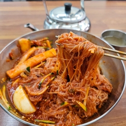 피드에 업로드 된 이미지