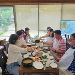 피드에 업로드 된 이미지