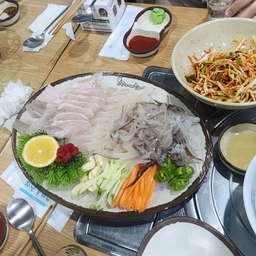 피드에 업로드 된 이미지