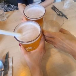 피드에 업로드 된 이미지