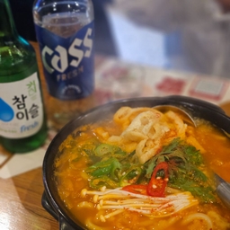 피드에 업로드 된 이미지