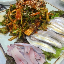 피드에 업로드 된 이미지