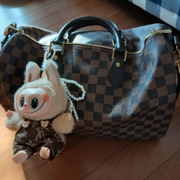 피드에 업로드 된 이미지