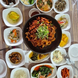 피드에 업로드 된 이미지