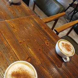 피드에 업로드 된 이미지