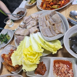 피드에 업로드 된 이미지