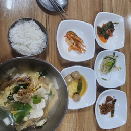 피드에 업로드 된 이미지