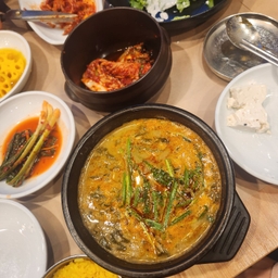 피드에 업로드 된 이미지