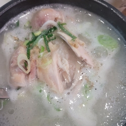 피드에 업로드 된 이미지