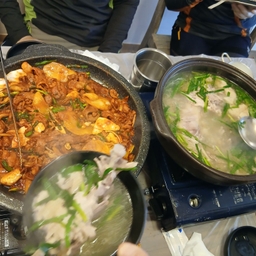 피드에 업로드 된 이미지