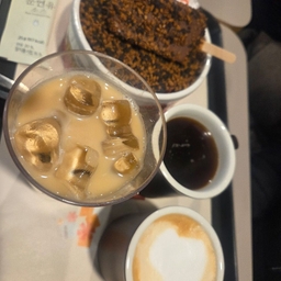 피드에 업로드 된 이미지